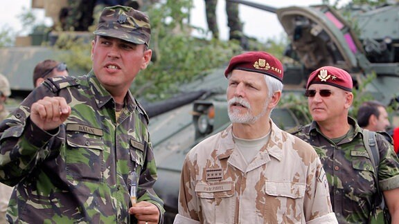 Petr Pavel als Soldat