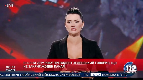 Screenshot aus einer Sendung des ukrainischen TV-Senders 112 Ukraina, der auf Anordnung von Präsident Selenskyj 