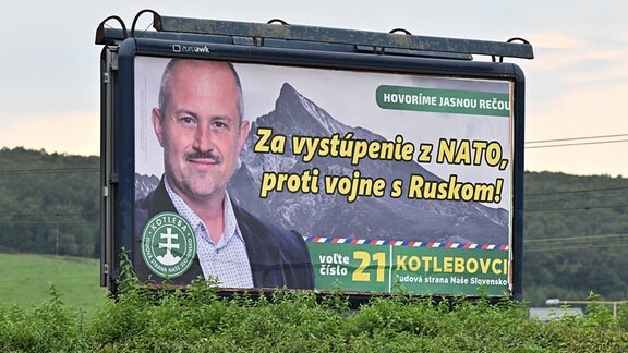 Wahlplakat in der  Slowakei zeigt Prträt von Marian Kotleba