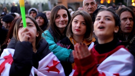 Teilnehmer bei Protesten in Tiflis