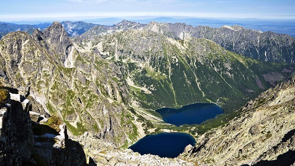 Blick vom Rysy-Gipfel in der Hohen Tatra