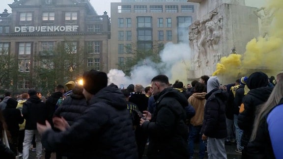 Fußball-Fans nach Europa-League-Spiel in Amsterdam 