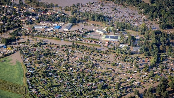 Luftaufnahme der überfluteten Stadt Troppau und der Gärtnerkolonie.