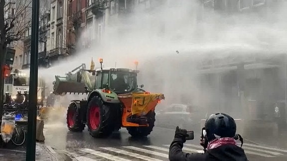 Landwirte haben in Brüssel gegen die EU-Politik protestiert. 