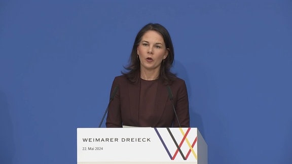 Bundesaußenministerin Annalena Baerbock bei einer Pressekonferenz