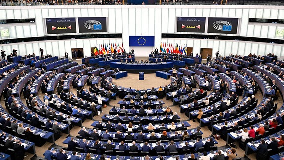 Das versammelte EU-Parlament bei der Wahl eines neuen Vizepräsident des EU-Parlaments. Straßburg, 18.01.2023