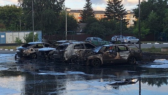 Ausgebrannte Autos in der russischen Region Belgorod nach einem angeblich ukrainischen Angriff | Bild vom 8. August 2024  