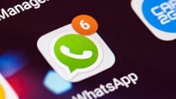 WhatsApp-Icon auf einem Smartphone-Bildschirm