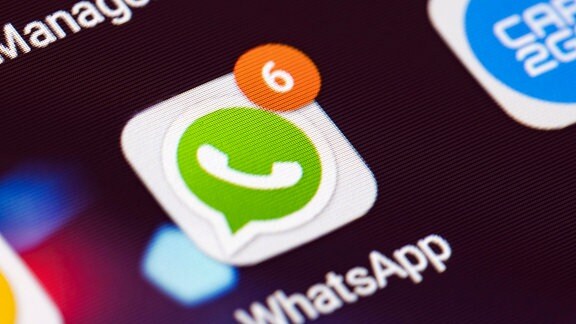WhatsApp-Icon auf einem Smartphone-Bildschirm