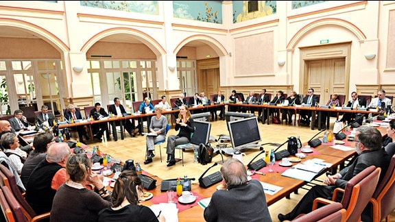 Treffen von Senderverantwortlichen und Spitzenvertretern der Blinden- Sehbehinderten- und Gehörlosenverbände in Leipzig am 4.10.2012