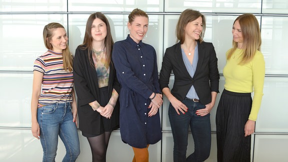 Das Team von MDRfragt: Margret Nemak, Anna Siebenhaar, Kristin Hansen, Stefanie Undisz, Claudia Reiser (v.l.)