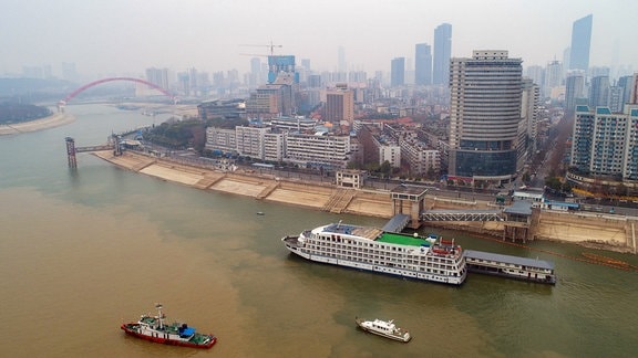 Luftaufnahme von Wuhan der Hauptstadt der chinesischen Provinz Hubei am Jangtsekiang