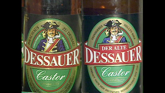 Etikettenvergleich: Dessauer Castor und Der alte Dessauer Castor