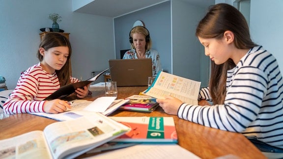 Stress Bei Kindern Was Eltern Tun Konnen Mdr De