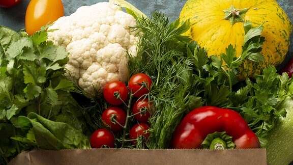 Einkaufstasche mit Gemüse