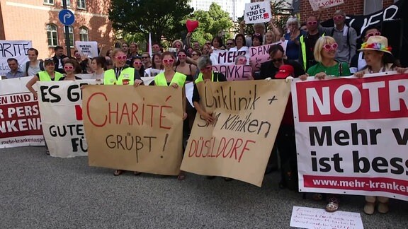 Pflegepersonal aus ganz Deutschland versammelt sich zum Protest
