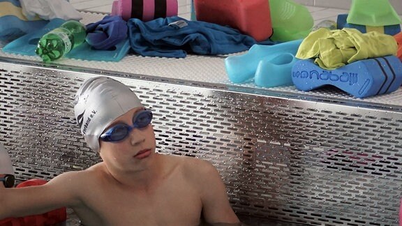 Karl von Thun vom Sportgymnasium Leipzig beim Schwimmtraining
