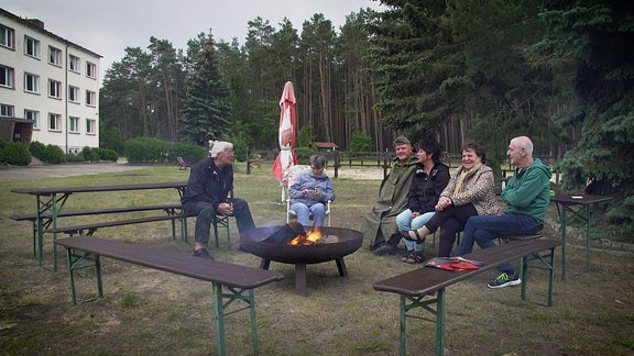 Die Grenzer am Lagerfeuer in Arendsee