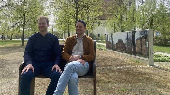 Die beiden Pfarrer Simon Klaas und Tobias P. Jachmann in Forst