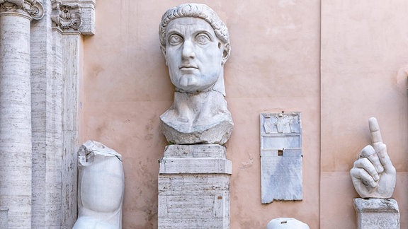 Fragmente der Konstantin-Statue