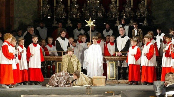 Generalprobe zum Krippenspiel mit dem Chor der Dresdner Kapellknaben in der Kathedrale Dresden; 2003