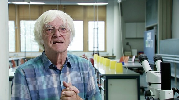 Biologe Rainer Wolf im Interview über seine parawissenschaftlichen Forschungen