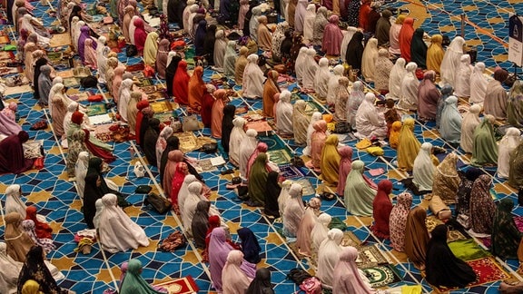 Thüringer Muslime feiern Zuckerfest in Mühlhausen