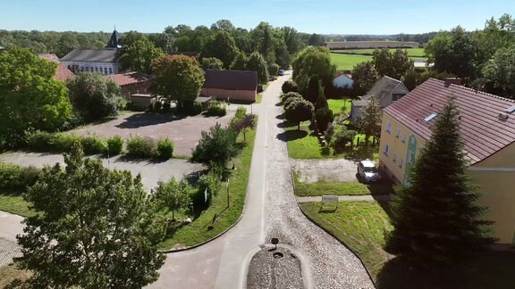 Luftbildaufnahme zeigt eine Straße in Billberge.