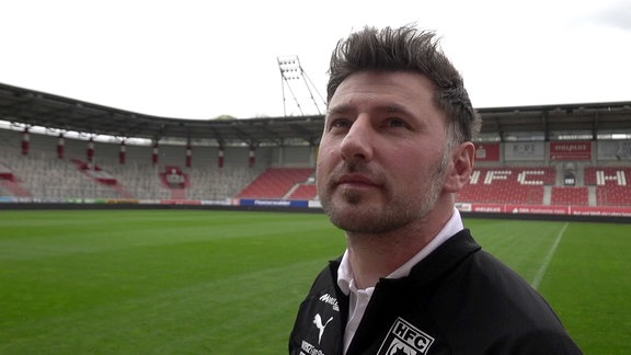 Stefan Reisinger, neuer Trainer Hallescher FC, im Stadion.