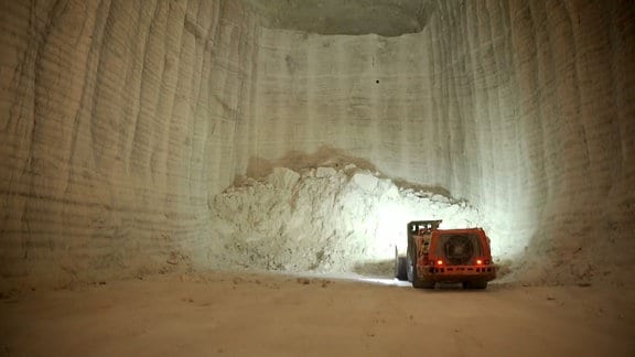 riesige Salzhöhle