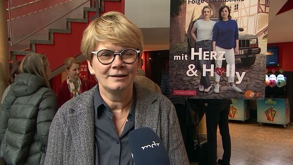 Landärztin Dr. Carola Lüke auf der Premierenfeier im Interview