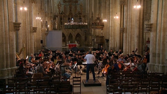 Orchester in einer Kirche
