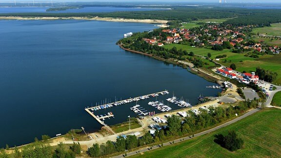 hotel am see in brandenburg mit tretboot und fahrrad