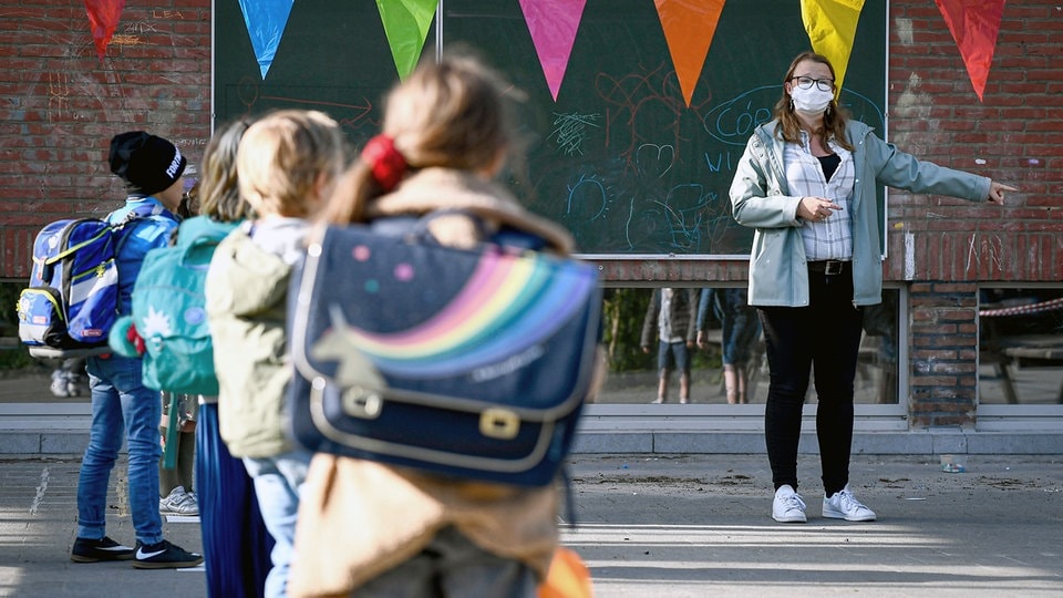 Überblick: So regeln die Bundesländer die Maskenpflicht an Schulen | MDR.DE