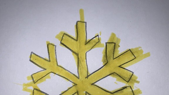 Kindezeichnung von Paulina. Paulina ist drei Jahre alt und hat bei unserem Rätsel mitgespielt. Sie hat als Lösungswort „Schnee“ gewusst und für das Krümelstudio eine Schneeflocke ausgemalt.