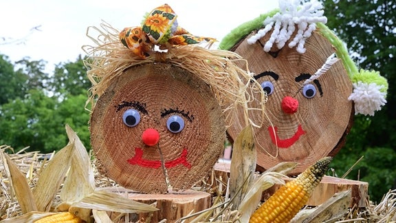 Ausstellung des diesjährigen Wettbewerbs »Schönste Erntekrone und schönster Erntekranz Sachsens In der Mittweidaer Stadtkirche