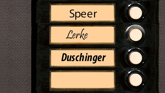 Klingelschild  mit den Namen Speer, Lerke, Duschinger