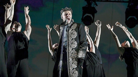 Sebastian Friedel als Macbeth am Staatsschauspiel Dresden