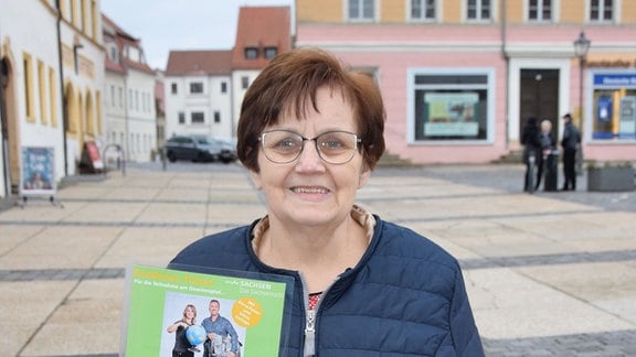 01 Die glückliche Gewinnerin der AIDA Kreuzfahrt - Marlies Kötting.