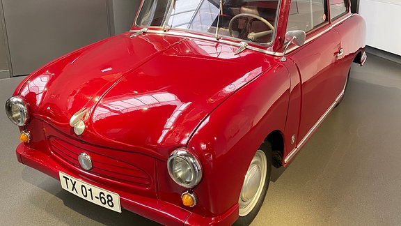 Der erste Trabant als Prototyp. Dieser Entwurf wurde nicht realisiert, da Kofferraum und Rückbank viel zu klein gewesen sind. 