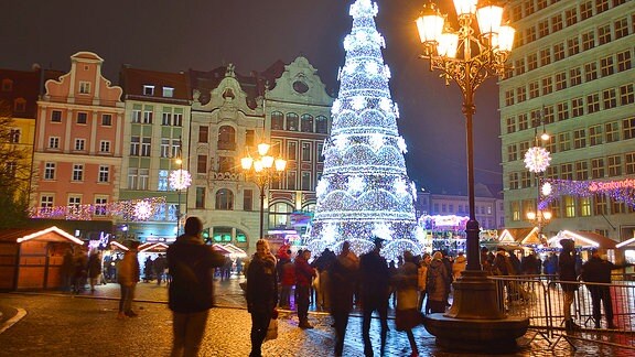Breslau / Wrocław: Weihnachtsmarkt auf dem Rynek (Archiv)