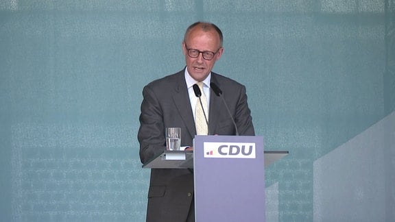 Friedrich MErz, CDU, am Rednerpult