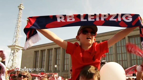 RB-Fans in Berlin freuen sich auf das DFB-Pokalfinale.
