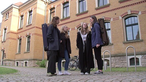 Vier junge Frauen vom Streichquartett am Robert-Schumann-Konservatorium in Zwickau