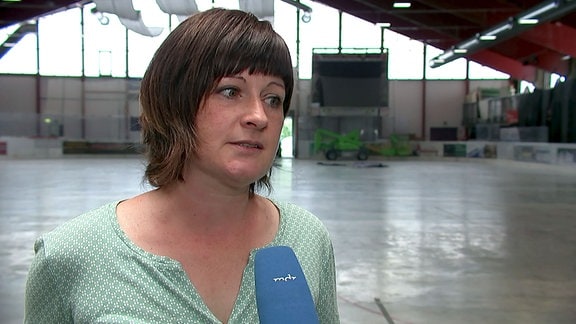 Kati Wenzel (WV Freie Wähler) - ehrenamtliche Bürgermeisterin Jonsdorf, in der Eissporthalle im Interview
