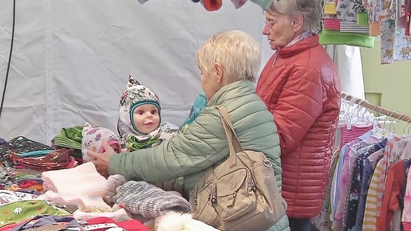 Menschen auf einem Markt