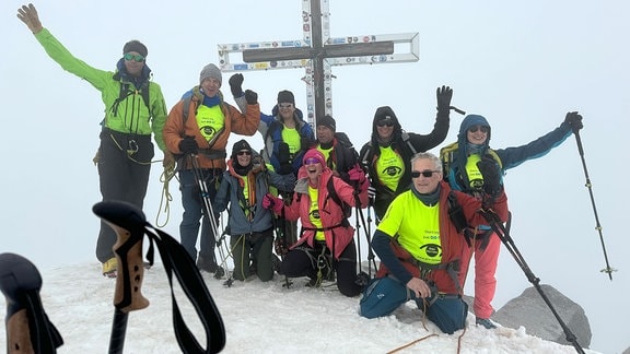 Gruppe auf Gipfel. 