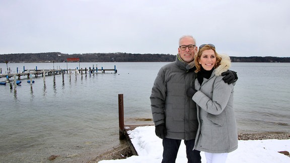 Martina Klein und Thomas Scheidemann beim Spazierengehen.