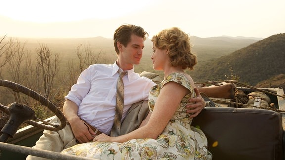 Robin Cavendish (Andrew Garfield) und Diane (Claire Foy) sind verliebt.