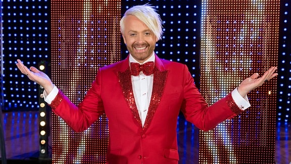 Es ist Zeit für frischen Schlager, traumhafte Musik, frühlingshaften Partyspaß und es ist Zeit für eine neu Show“ - „Die Ross Antony Show“! 